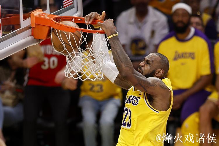 浓眉35分詹姆斯21+8 湖人22分逆转奇迹战胜太阳 浓眉35分詹姆斯21+8 湖人22分逆转奇迹战胜太阳